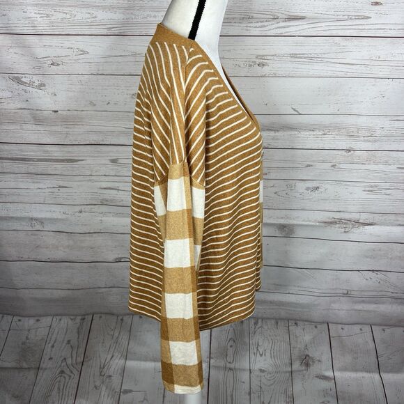 Maurices Mixer Cardigan Size Large Tan White Plaid Striped Long Sleeve - Picture 5 of 10